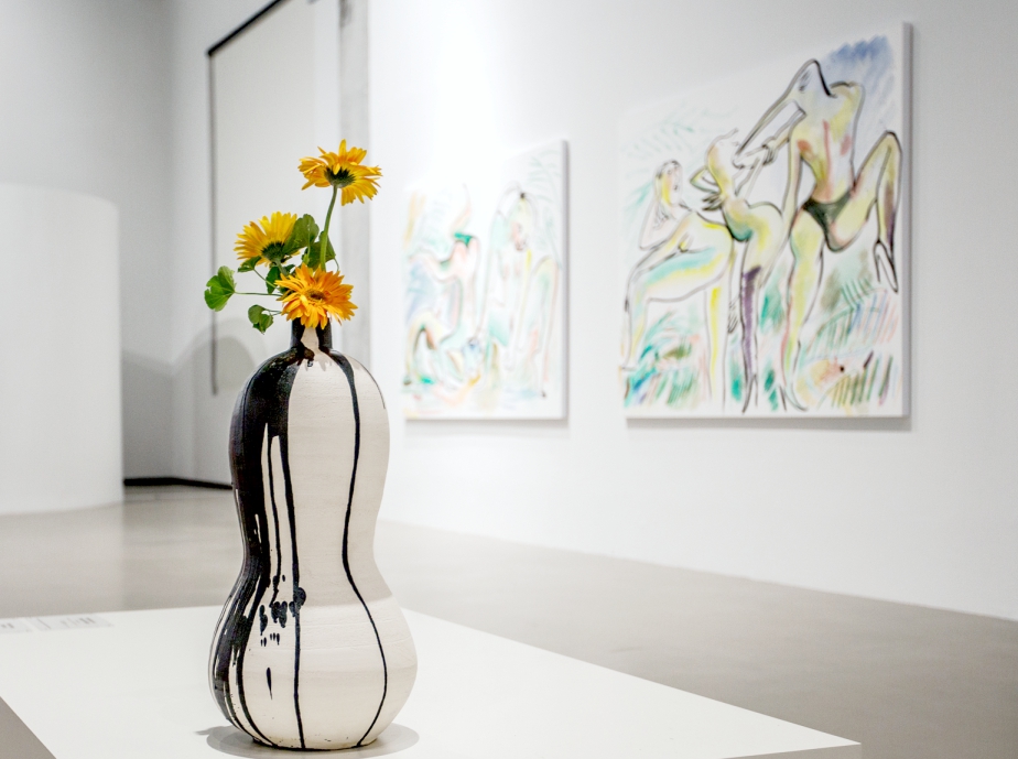 Camille Henrot 'The Heart is a Lonly Hunter, Carson Mccullers', 2014 Ikebana: Painted ceramic vase, Gerbera Martha Washington Geramium, Plexi label 57.2 x 29.8 x 29.8 cm